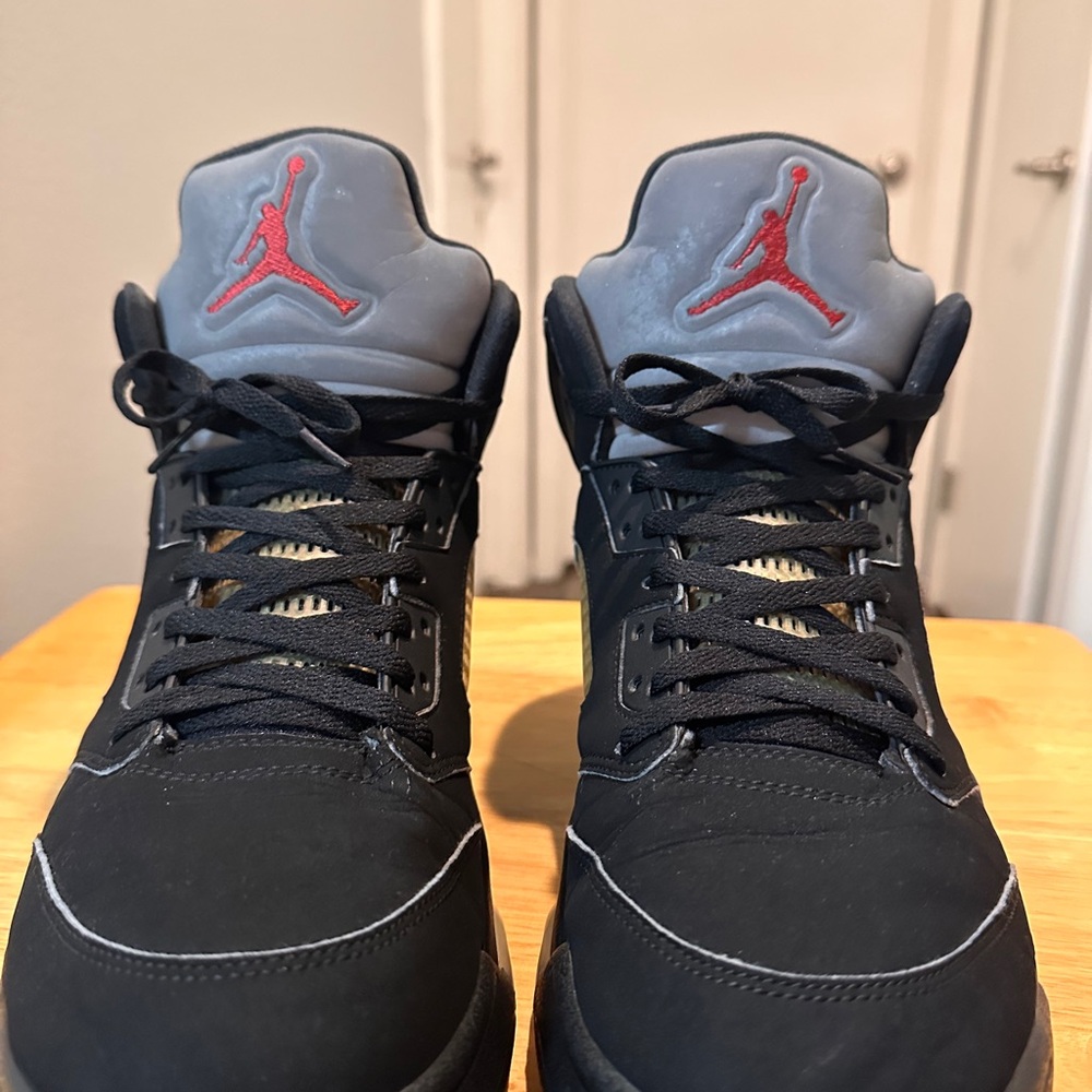 Air Jordan 5 Black Metallic (2016) - Picture 7 of 12